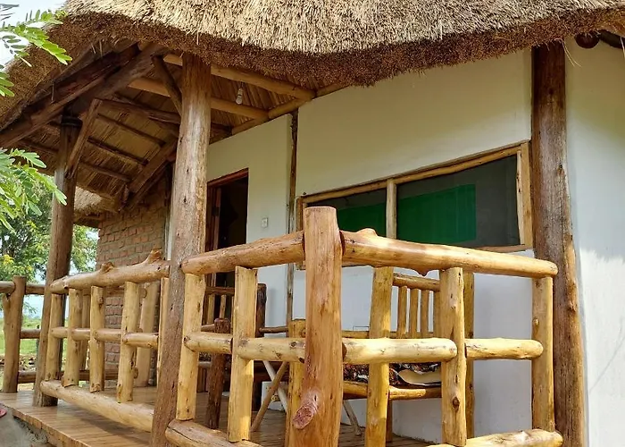 Songbird Safari Lodge & Campsite